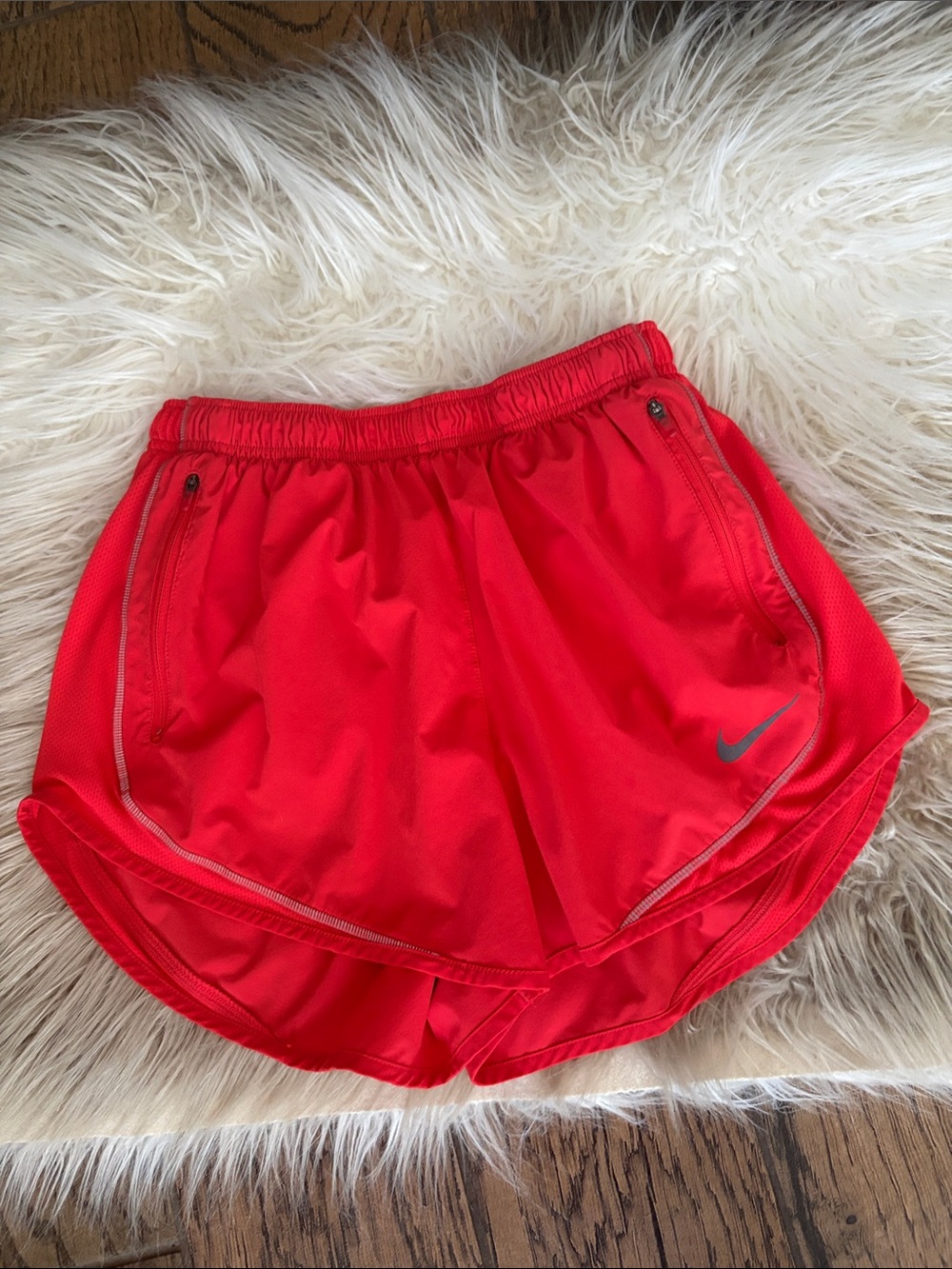 Nike Tempo Luxe running division shorts sz Medium